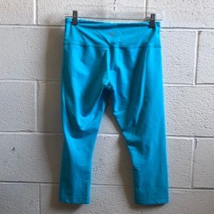 lululemon athletica Pants - Lululemon blue crop leggings sz 6 59671 lululemon athletica Pants - Lululemon blue crop leggings sz 6 59671